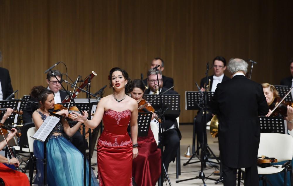Leyla Aliyeva attends concert by Vienna Strauss Festival Orchestra (PHOTO)