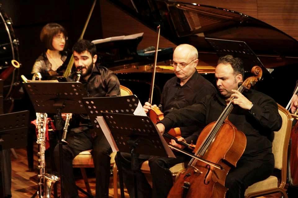 Необычный концерт в Баку: музыканты на сцене и в зале (ФОТО)