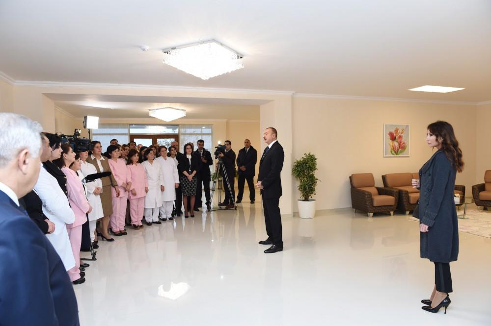 Президент Азербайджана и его супруга ознакомились с условиями, созданными в Зардабской  центральной районной больнице (ФОТО)