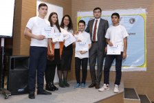 Самые умные школьники Баку (ФОТО)