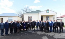 Президент Азербайджана и его супруга ознакомились со строительством и восстановлением домов, пострадавших в результате армянского обстрела в Агдаме (ФОТО)