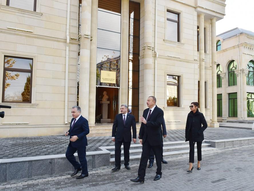 Президент Азербайджана и его супруга приняли участие в открытии нового здания партии «Ени Азербайджан» в Тертере (ФОТО)