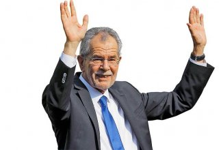 Ван дер Беллен лидирует на выборах президента Австрии с 55,4%