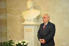 Heydər Əliyev Sarayında ümummilli liderin anım tədbiri keçirilib  (FOTO)