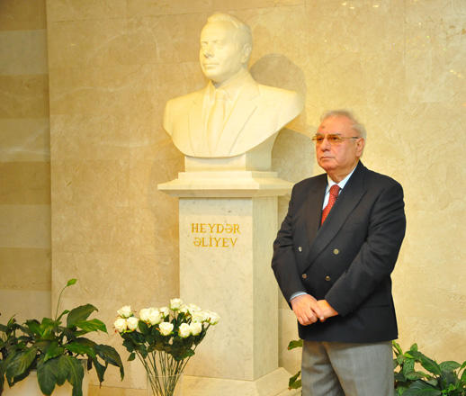 Во Дворце Гейдара Алиева почтили память общенационального лидера азербайджанского народа