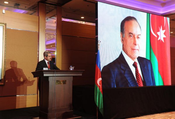 Necdet Ünüvar: “Haydar Aliyev, fikir babalığı yaptığı projelerle geleceğe yön veren büyük bir liderdi”