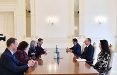Ilham Aliyev receives Bulgarian vice-president (PHOTO)