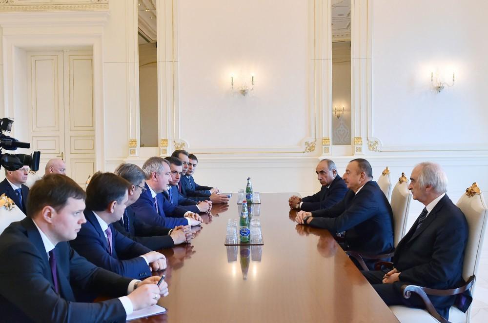 Президент Ильхам Алиев принял делегацию во главе с вице-премьером России