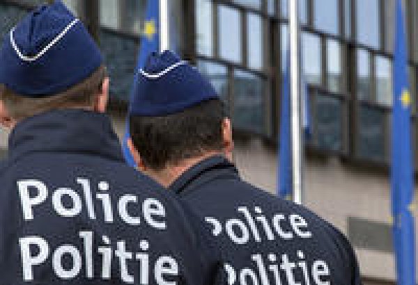 Belçikada polis məntəqəsinə hücum edilib