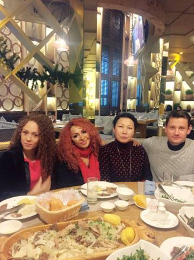 Земфира Адыгезалова и Марьям Шабанова на празднике в Казахстане (ФОТО)