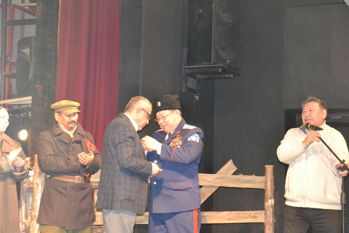 Азербайджанский режиссер награжден двумя медалями в России (ФОТО)
