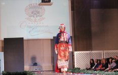 Потрясающее дефиле Тюркской национальной одежды в Баку - традиции и современность (ВИДЕО,ФОТО)