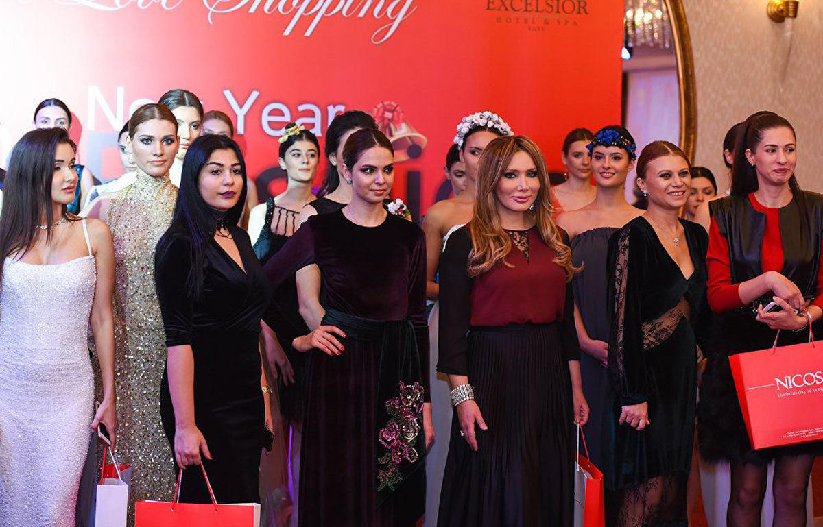 "Baku Fashion Nights" layihəsinin nümayişi keçirilib (FOTO)