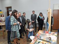 Лейла Алиева посетила Академию художеств и Национальный онкологический центр (ФОТО)