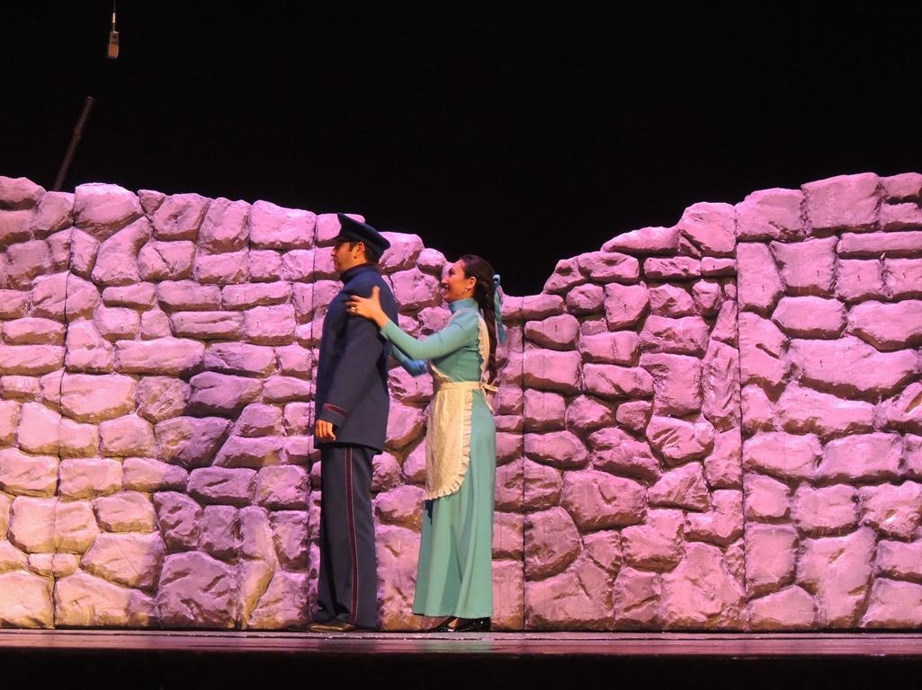 Потрясающая история любви и надежды Али и Нино в театре (ФОТО)