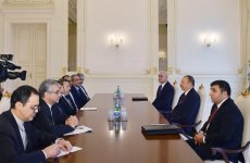 Ilham Aliyev receives Iranian ICT minister