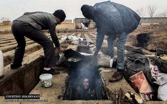 Homeless in Tehran sleep in graves, Rouhani takes notice  (PHOTO)