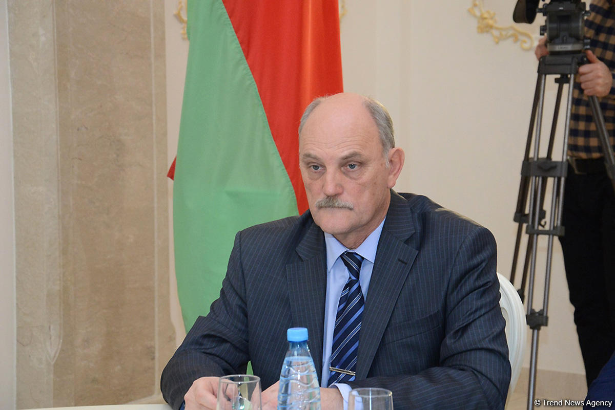 Азербайджан и Беларусь намерены увеличить экспорт техники и запчастей в третьи страны - посол (ФОТО)