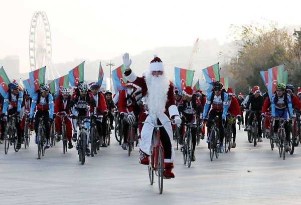 В Баку пройдет велопробег с Дедом Морозом и Снегурочкой