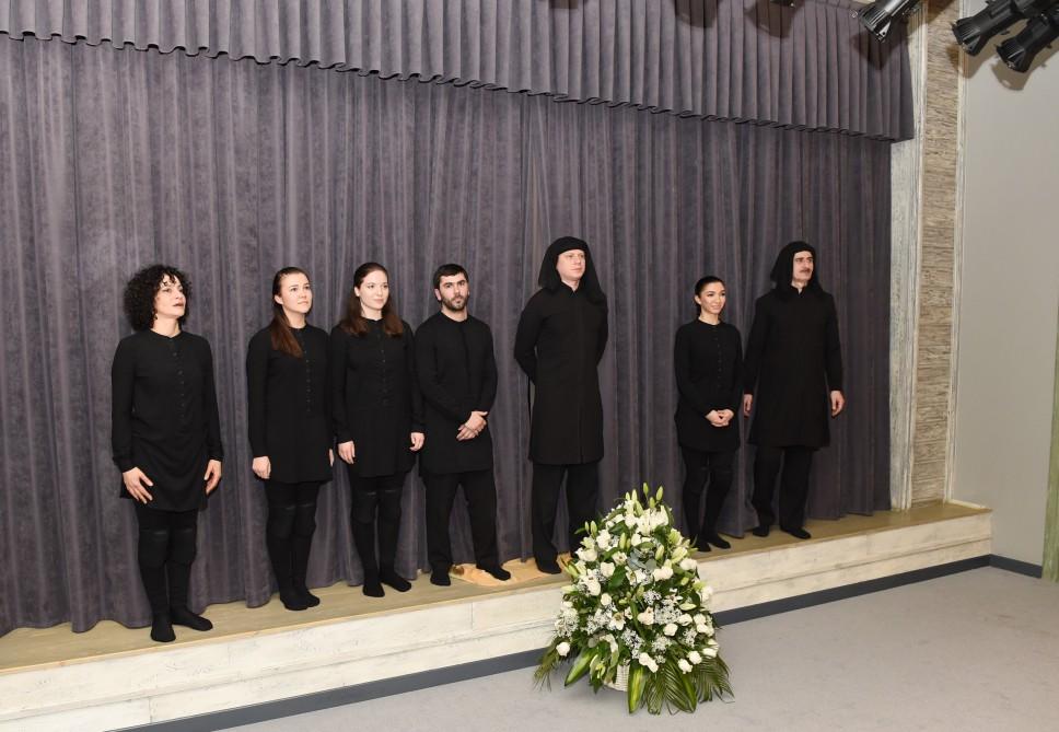Первая леди Мехрибан Алиева посетила спектакль в Театре марионеток (ФОТО)