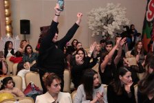 В Баку прошел вечер моды, посвященный Новому году (ФОТО)