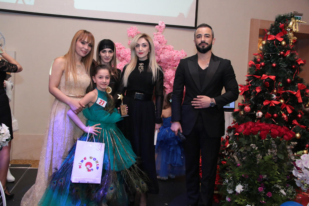 В Баку прошел вечер моды, посвященный Новому году (ФОТО)