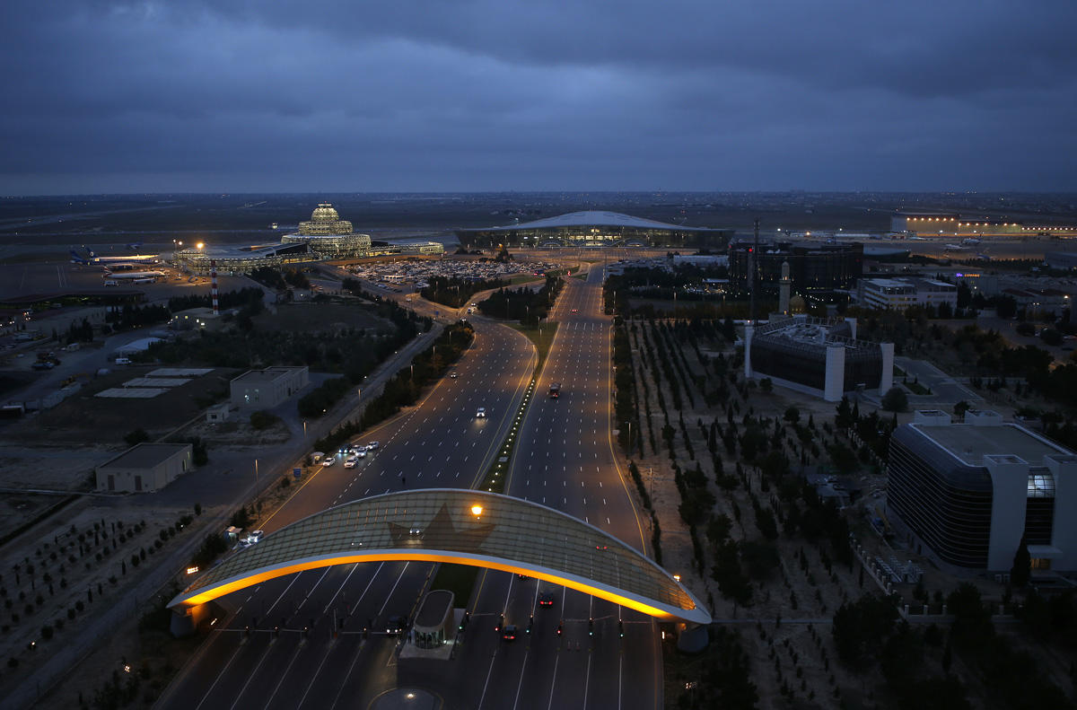 Пассажиропоток Международного аэропорта Гейдар Алиев в 2016 году достиг рекордного показателя