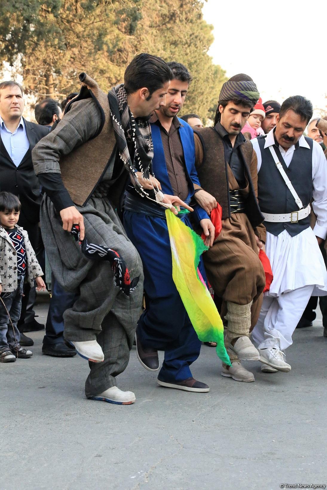 Iran's nomadic tribes dance to unity (PHOTO)