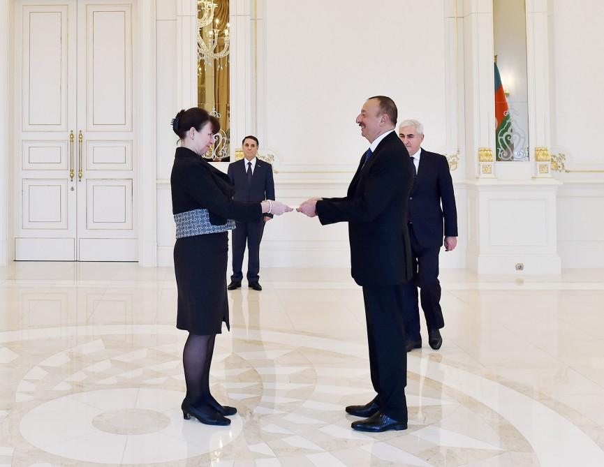 Ilham Aliyev receives credentials of incoming ambassadors (PHOTO)