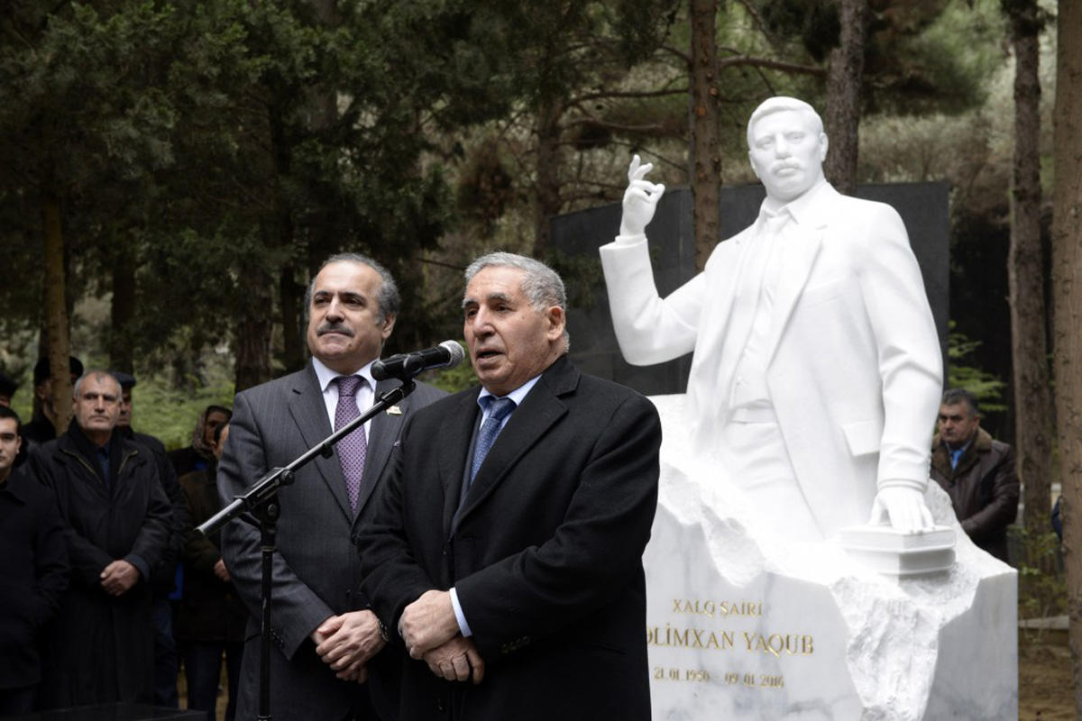 В Баку состоялось открытие памятника Зелимхану Ягубу (ФОТО)