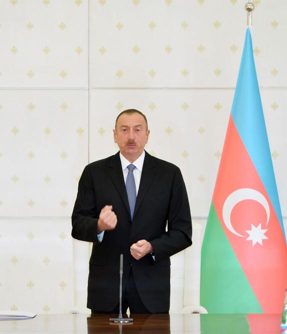 Azerbaycan Cumhurbaşkanı: Yurtdışından yardım olmazsa Ermenistan karşımızda 1 hafta da duramaz