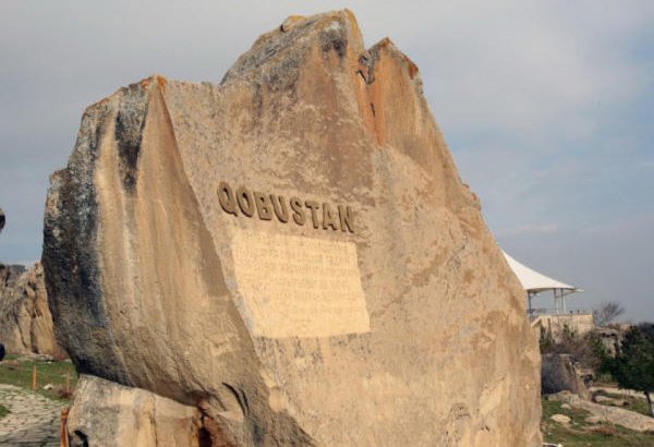 Ötən il Qobustan qoruğunu 65 mindən çox turist ziyarət edib