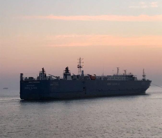 Азербайджанское пароходство сообщило о задымлении на грузовом судне на Каспии