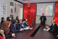 ADU-da “Konfutsi İnstitutlarının fəaliyyətlərinin aktual məsələləri” seminarı keçirilib (FOTO)