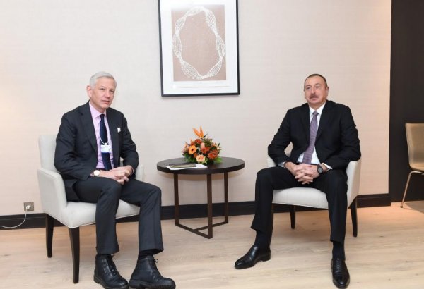 Ilham Aliyev meets McKinsey global managing partner in Davos