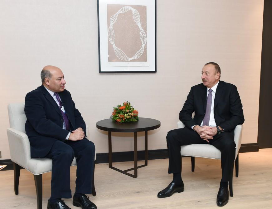 Президент Азербайджана встретился в Давосе с главой ЕБРР (ФОТО)