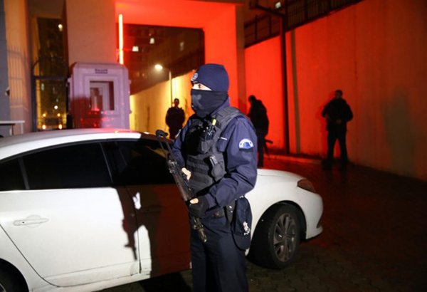 İzmir merkezli terör operasyonunda 12 gözaltı