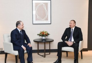 Azərbaycan Prezidenti Davosda İraq Kürdüstan Regional hökumətinin başçısı ilə görüşüb (FOTO) (YENİLƏNİB)