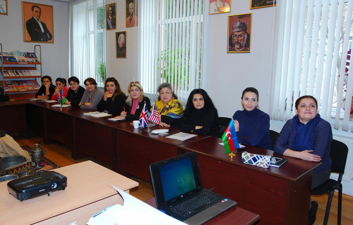 В бакинских школах создаются английские разговорные клубы (ФОТО)