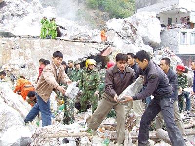 В Китае жертвами обвала горной породы, разрушившего отель, стали более 10 человек