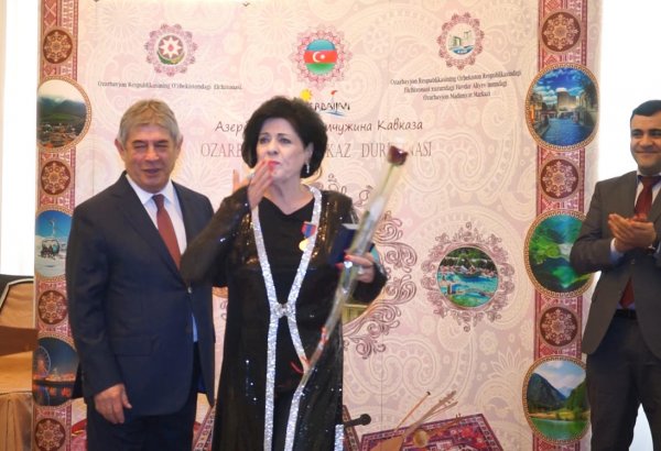 Заслуженная артистка Азербайджана отмечена высокой правительственной наградой в Узбекистане  (ФОТО)