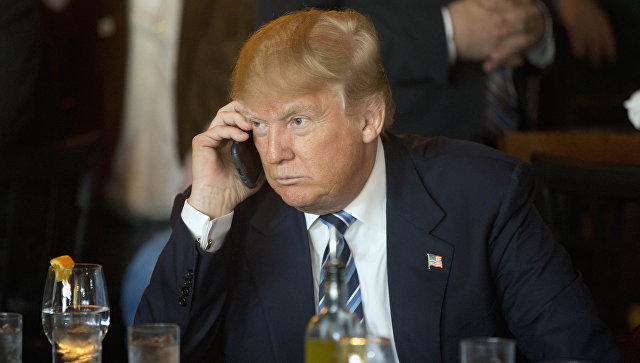 Трамп призывает мировых лидеров звонить ему на мобильный телефон