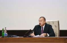 Президент Ильхам Алиев принял участие в конференции в рамках Госпрограммы социально-экономического развития регионов Азербайджана  (ФОТО)