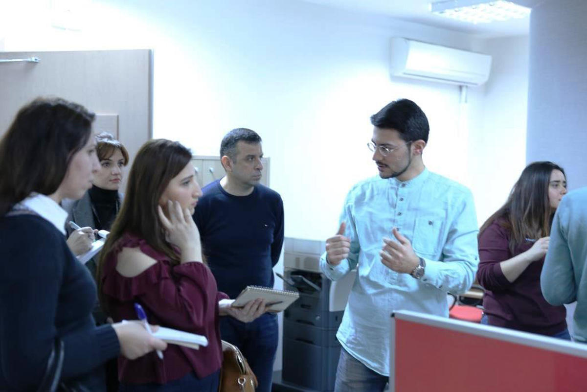 Представители СМИ посетили информационный центр компании Bakcell  (ФОТО)