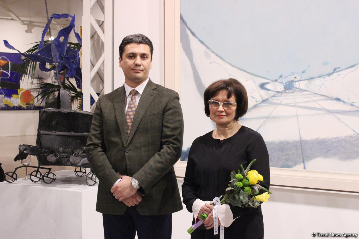 В Баку открылась оригинальная выставка Ирины Эльдаровой "Мужчина как Бренд" (ФОТО)
