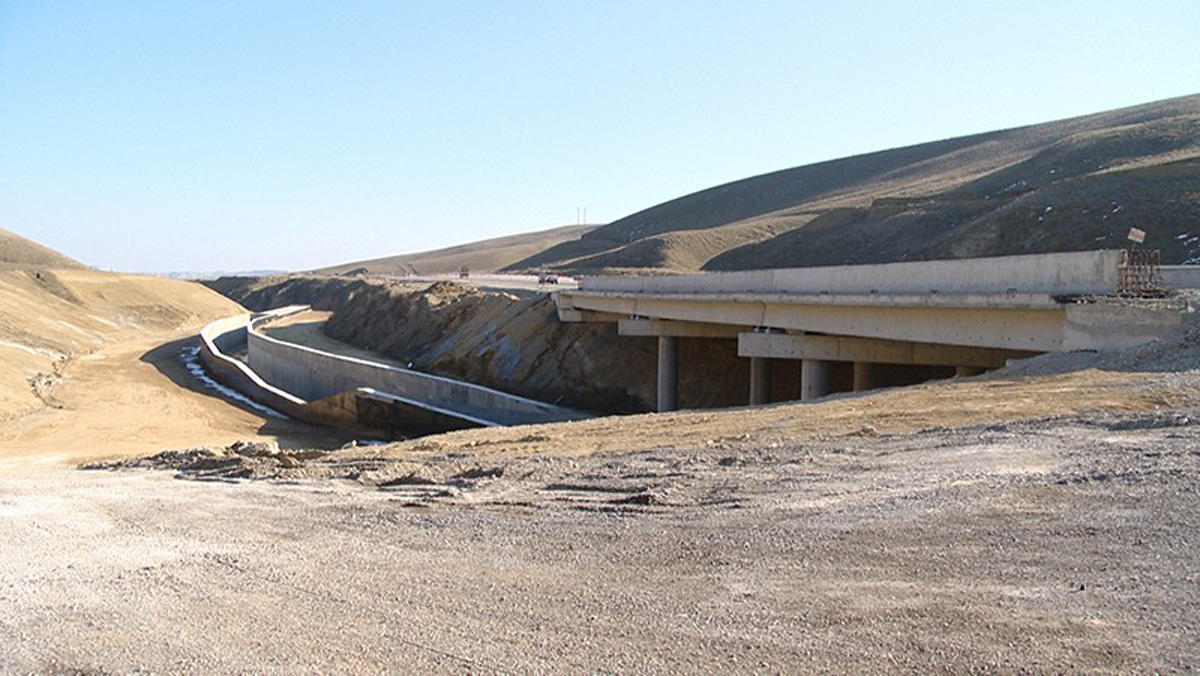 Bakı-Şamaxı yolu yenidən qurulur (VİDEO/FOTO)