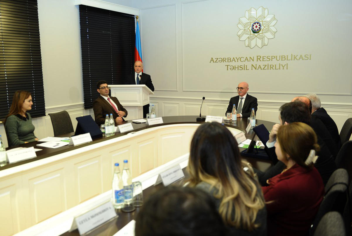Azercell подписала меморандум о сотрудничестве с Минобразования Азербайджана (ФОТО)