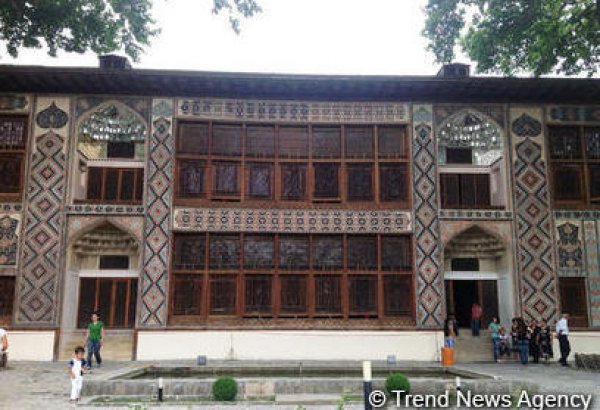 Возобновлен доступ на территорию Дворца Шекинских ханов