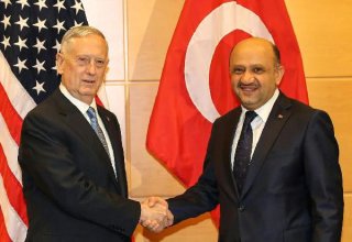 Мэттис подтвердил турецкому коллеге обязательства США в сфере безопасности