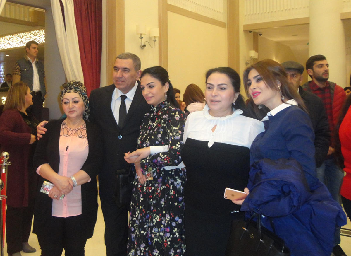 Премьера фильма о том, как выйти замуж собрала азербайджанских звезд (ФОТО)